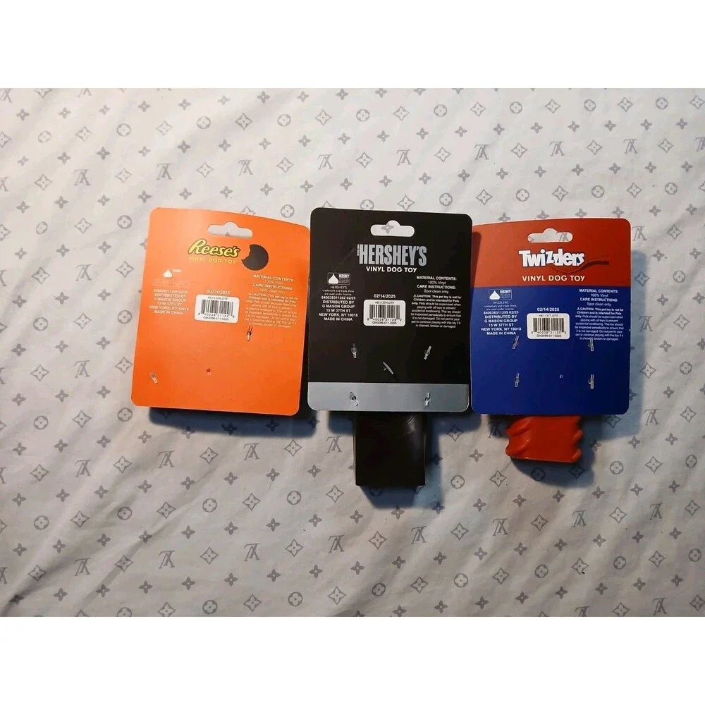 Hershey’s Reese’s & Twizzlers Dog Toys Lot of 3 Vinyl Squeaky Pet Toys NEW Candy
